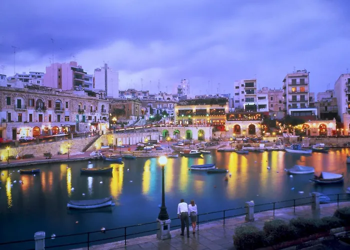 Seaview Apartment In Fort Cambridge, Sliema